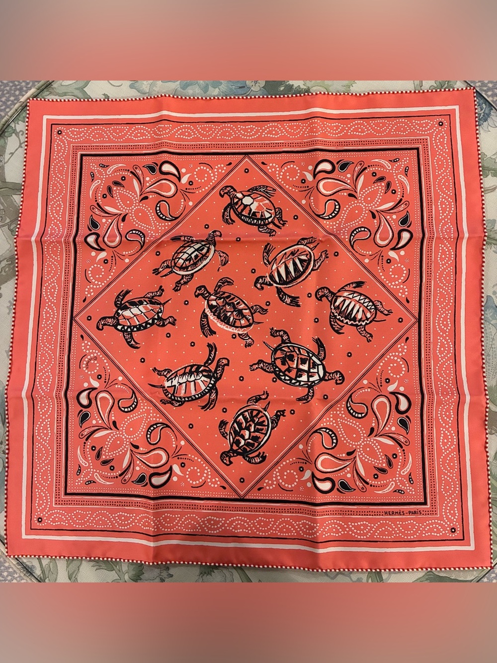 HERMES LES TORTUES BANDANA 55 Silk New